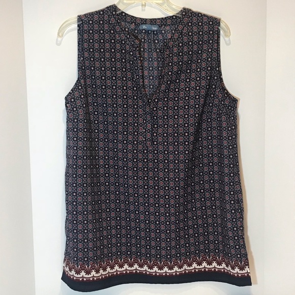 fleur bleue Tops - Navy print sleeveless blouse EUC
